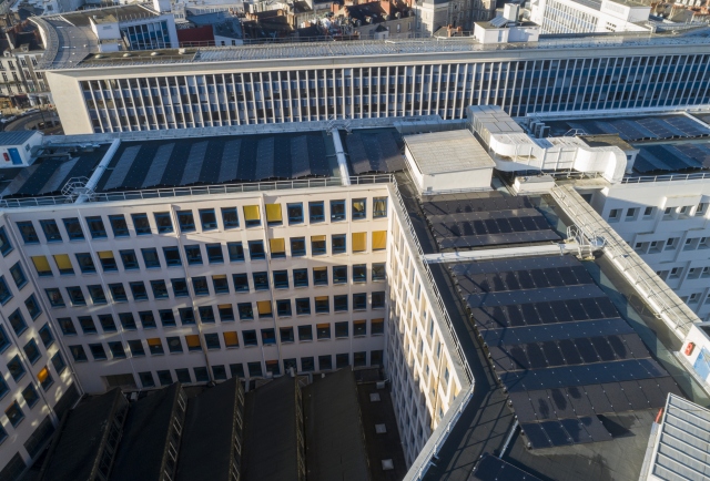 Centrale photovoltaïque en toiture - Hôtel des Postes de Nantes - vue aérienne