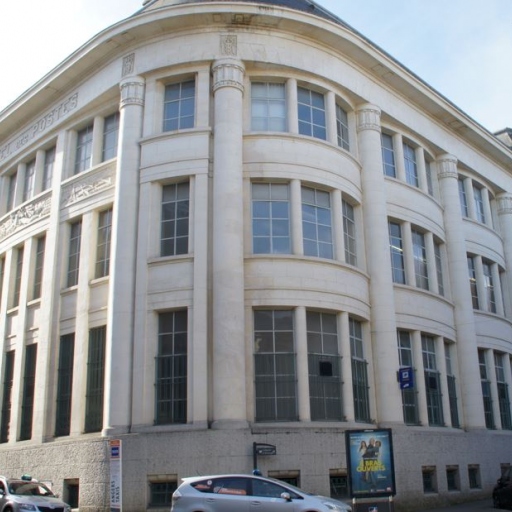Photo extérieure du bâtiment de La Poste Centrale d'Angers (49)